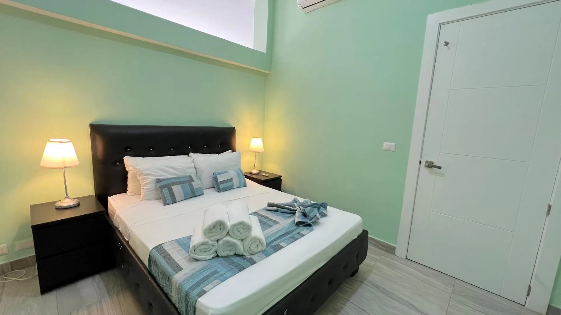 Vacation Suites With Rooftop Pool, Spa, Restaurants - Playa Los Corales Punta Cana