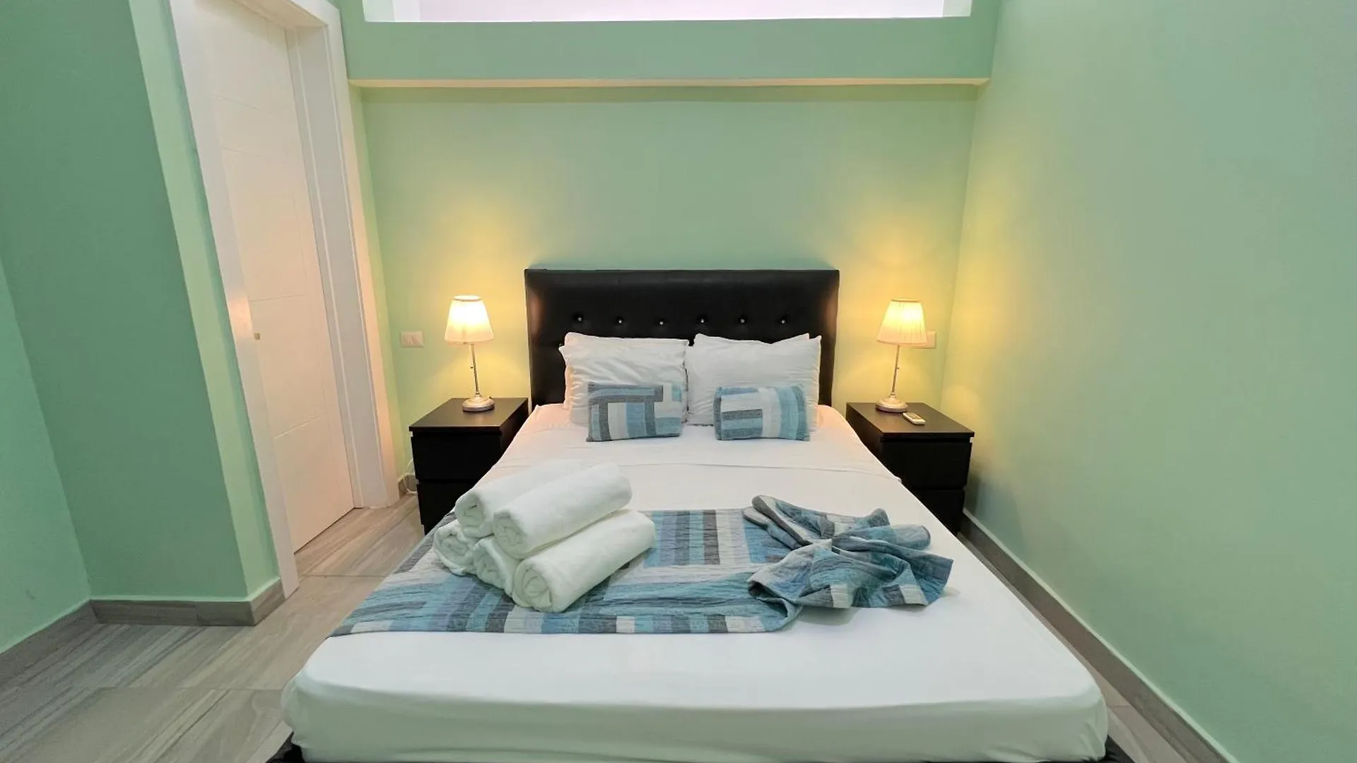 Hotel Vacation Suites With Rooftop Pool, Spa, Restaurants - Playa Los Corales Punta Cana