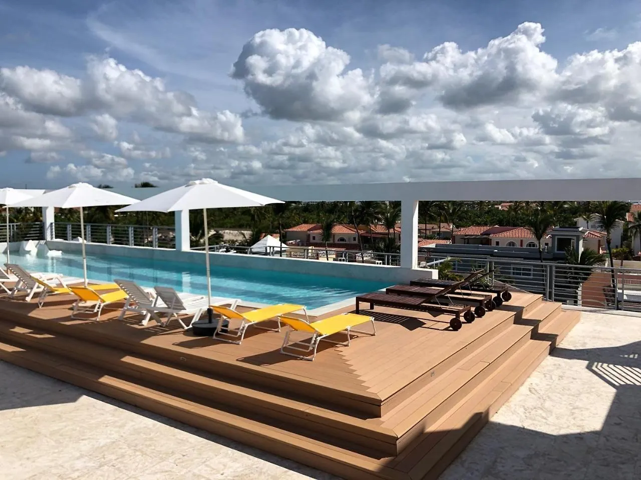 Vacation Suites With Rooftop Pool, Spa, Restaurants - Playa Los Corales Punta Cana 5*,